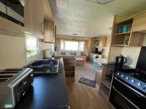 Eagle 4a, Scratby - California Cliffs, Parkdean, sleeps 8, bed linen and towels included, pet friendly and close to the beach